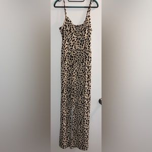 Express jumpsuit for everyday wear. Good condition size medium.